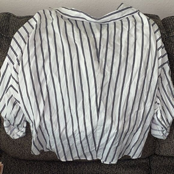 ✨ Twist Front Striped Button Down Shirt✨ - Picture 5 of 5